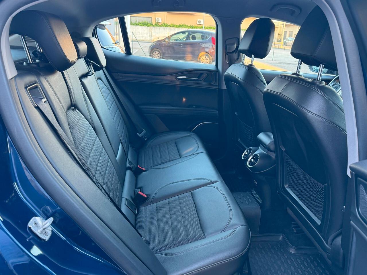 Alfa Romeo Stelvio 2.2 180 CV AT8 Executive FULL