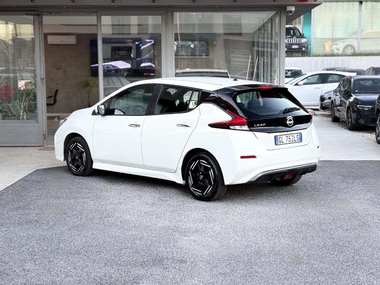 Nissan Leaf 40kWh 122CV E6 - 2022