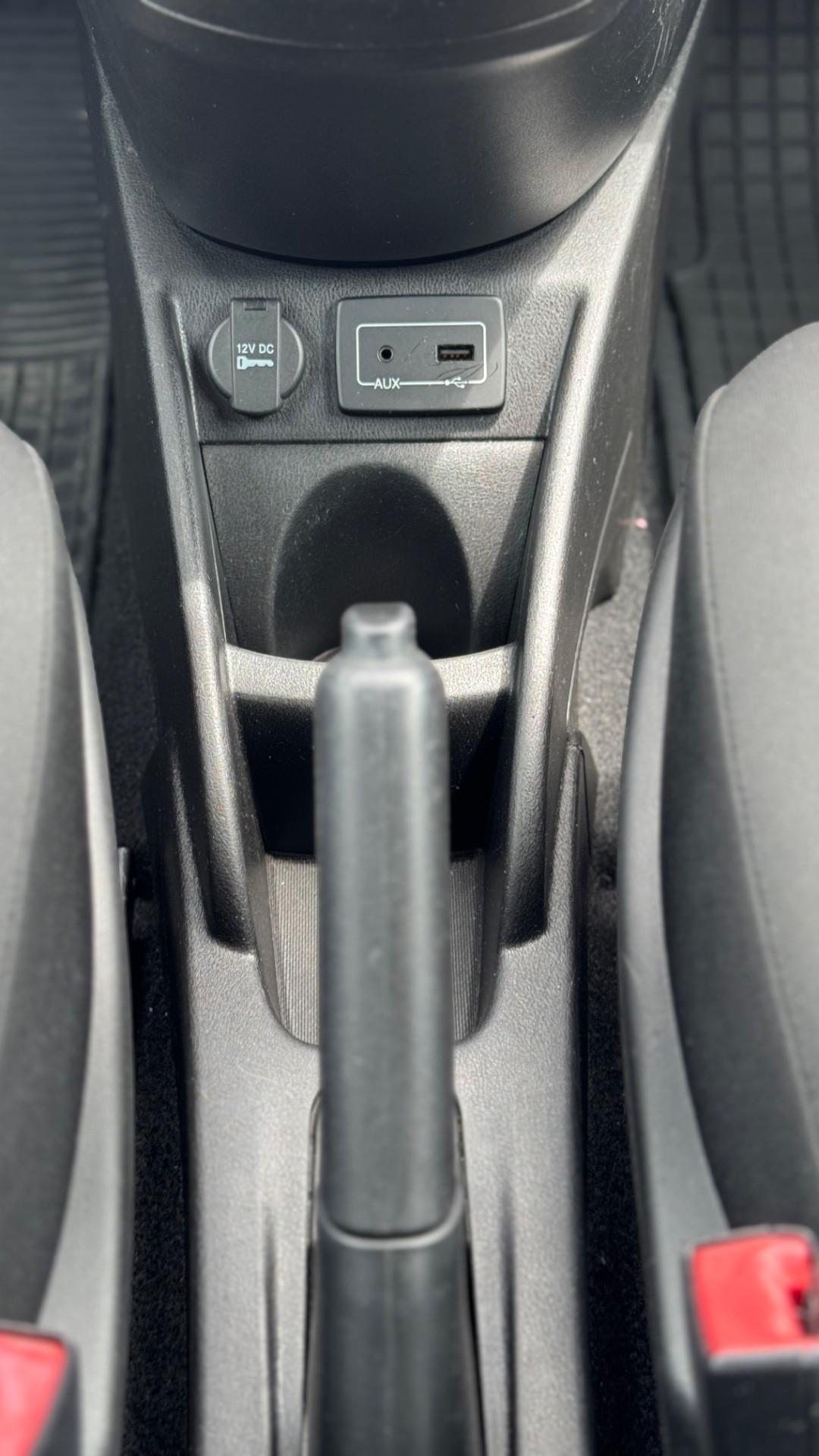 Lancia Ypsilon 1.3 MJT 16V 95 CV 5 porte S&S Gold Perla