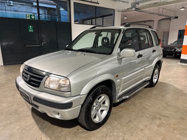 Suzuki Grand Vitara 2.5i V6 24V - 4x4 - ridotte