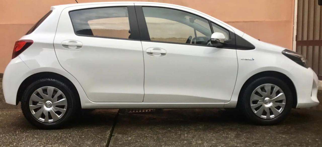 Toyota Yaris 1.5 Hybrid 5 porte Business