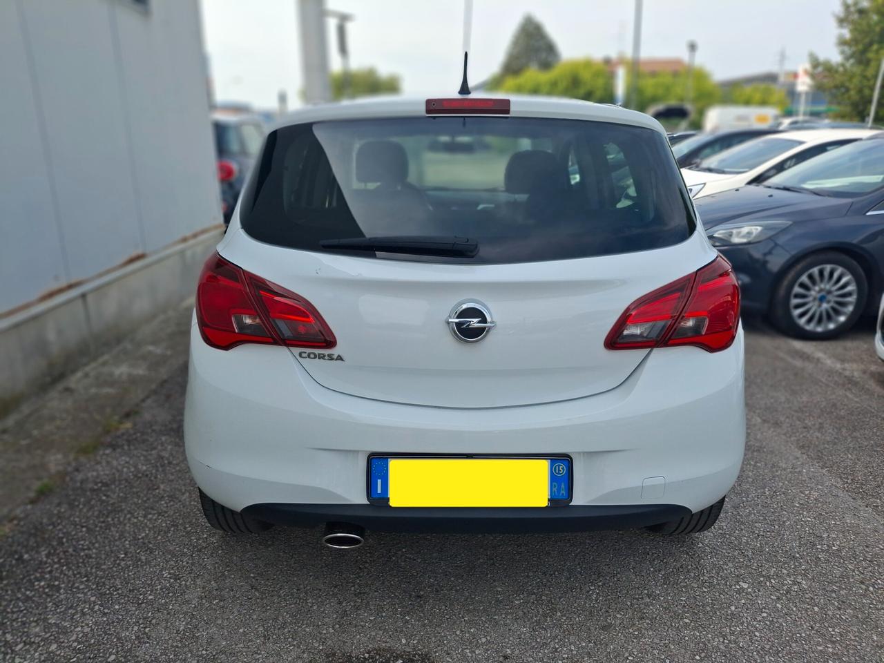 Opel Corsa 1.4. GPL,5 porte b-Color