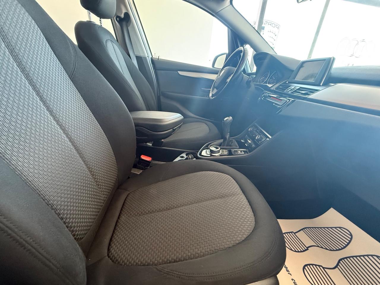 Bmw 2er Active Tourer 218d Advantage