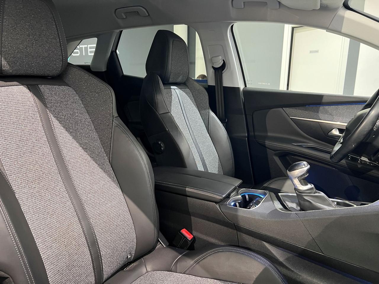 PEUGEOT 3008 II 2016 1.2 puretech Allure s&s 130cv - CINGHIA FATTA!