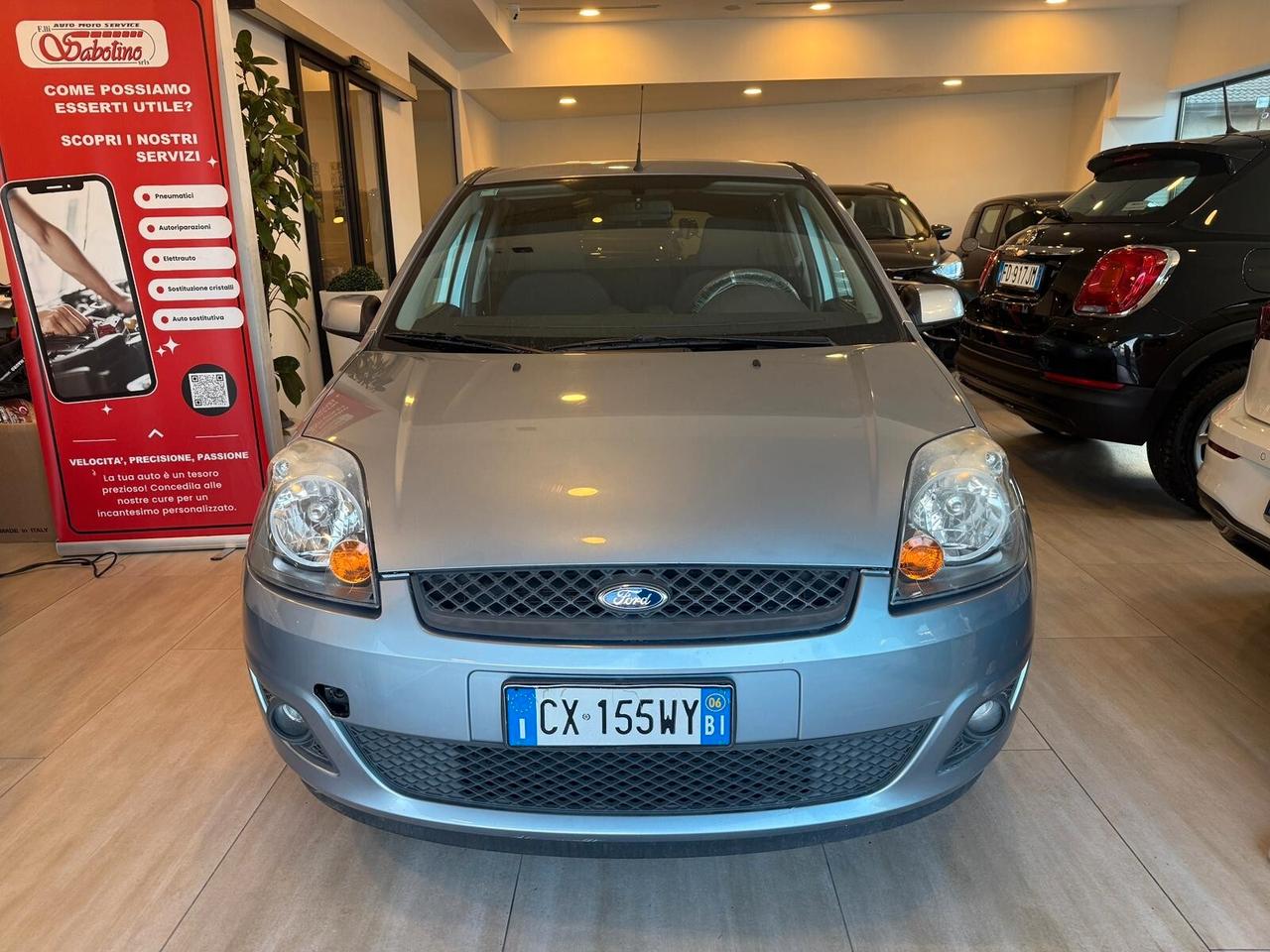 Ford Fiesta 1.4 automatica