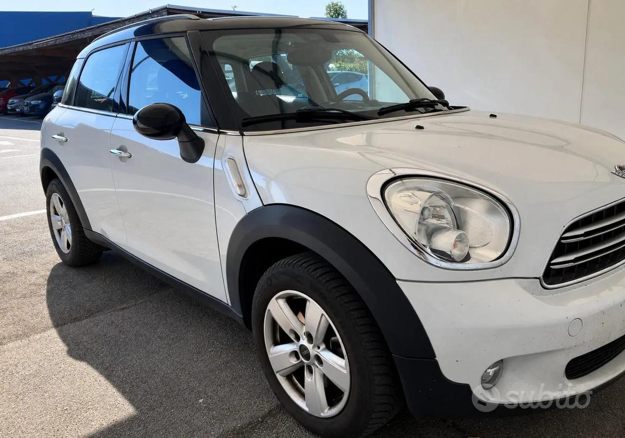 MINI COUNTRYMAN D