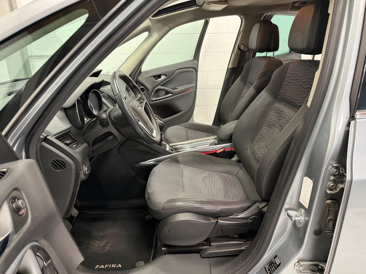 Opel Zafira Tourer 2.0 CDTi 7 POSTI