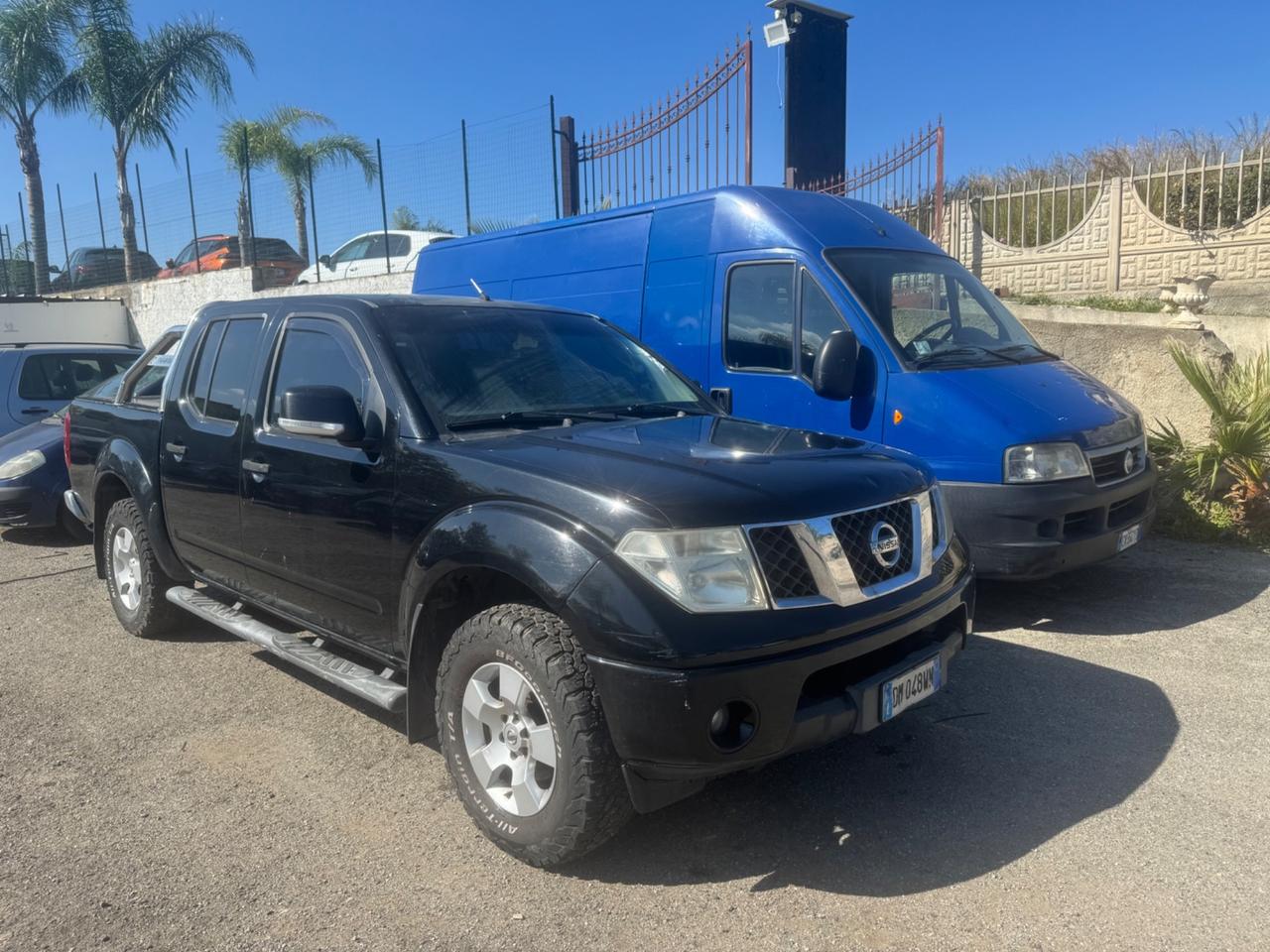 Nissan Navara 2.5 dCi 4 porte Double Cab LE