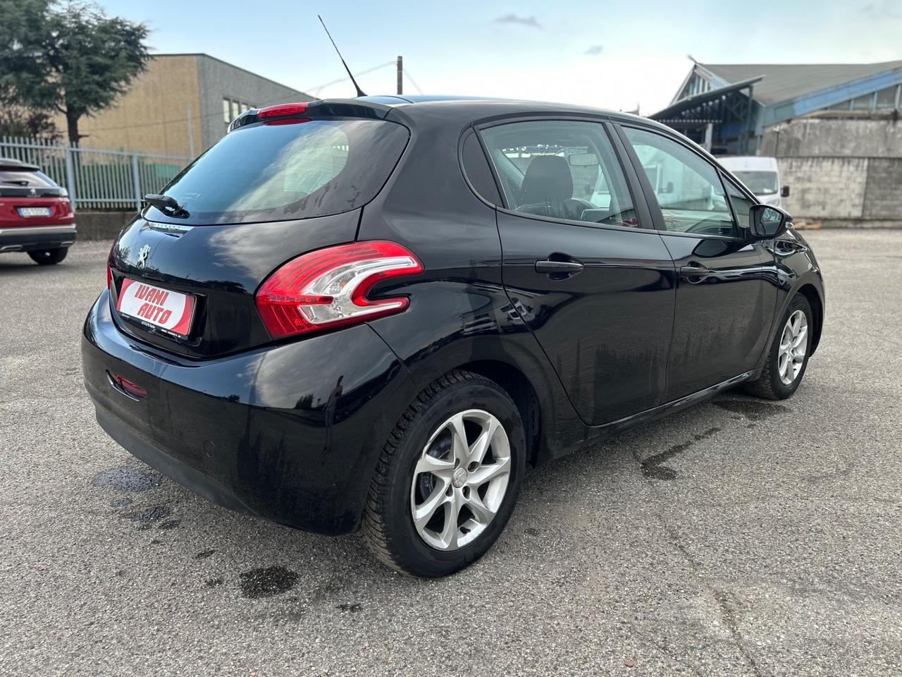 Peugeot 208 1.4 HDi 68 CV LEGGI NOTE