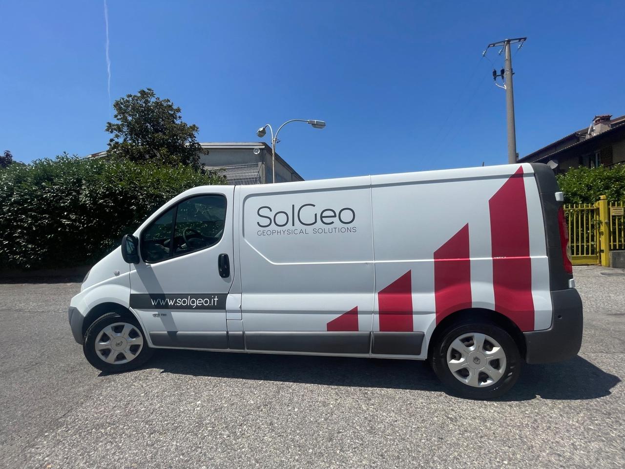 Renault Trafic 2.0 diesel, anno 2014, 220.000 km! Unico proprietario