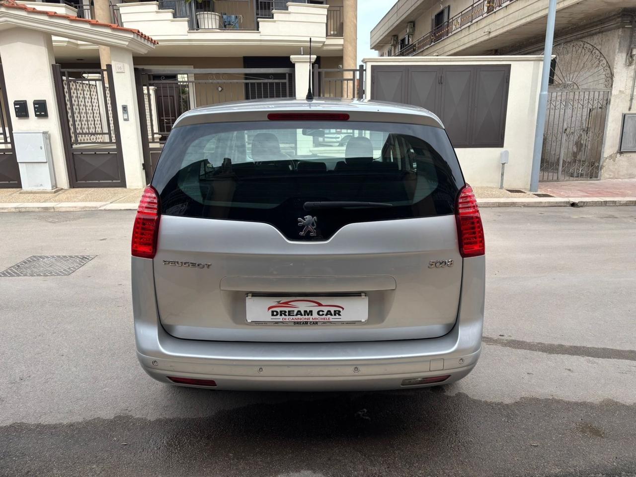 Peugeot 5008 1.6 HDi 112CV Allure