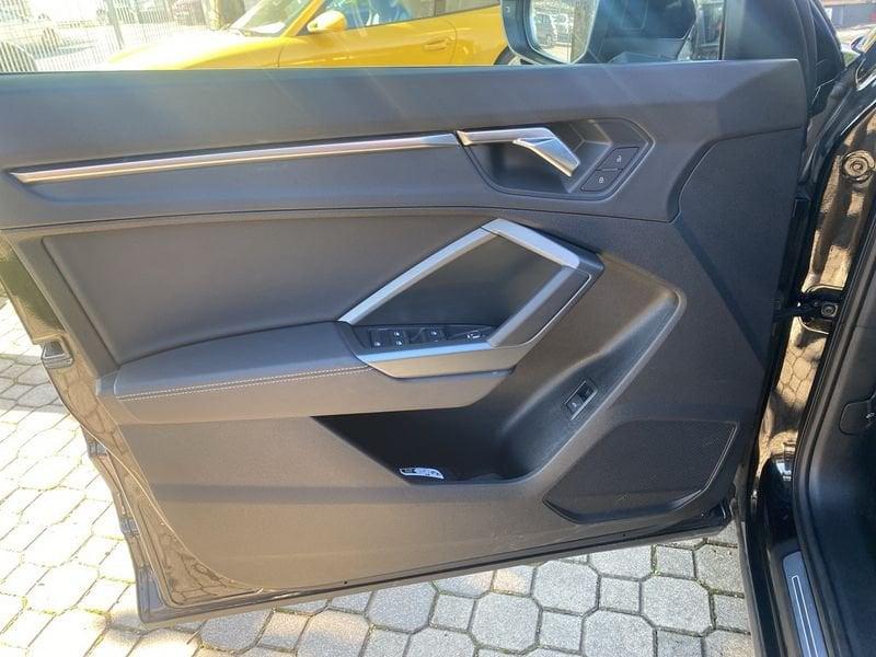 Audi Q3 Q3 SPB 40 TDI quattro S tronic Identity Black 193 CV