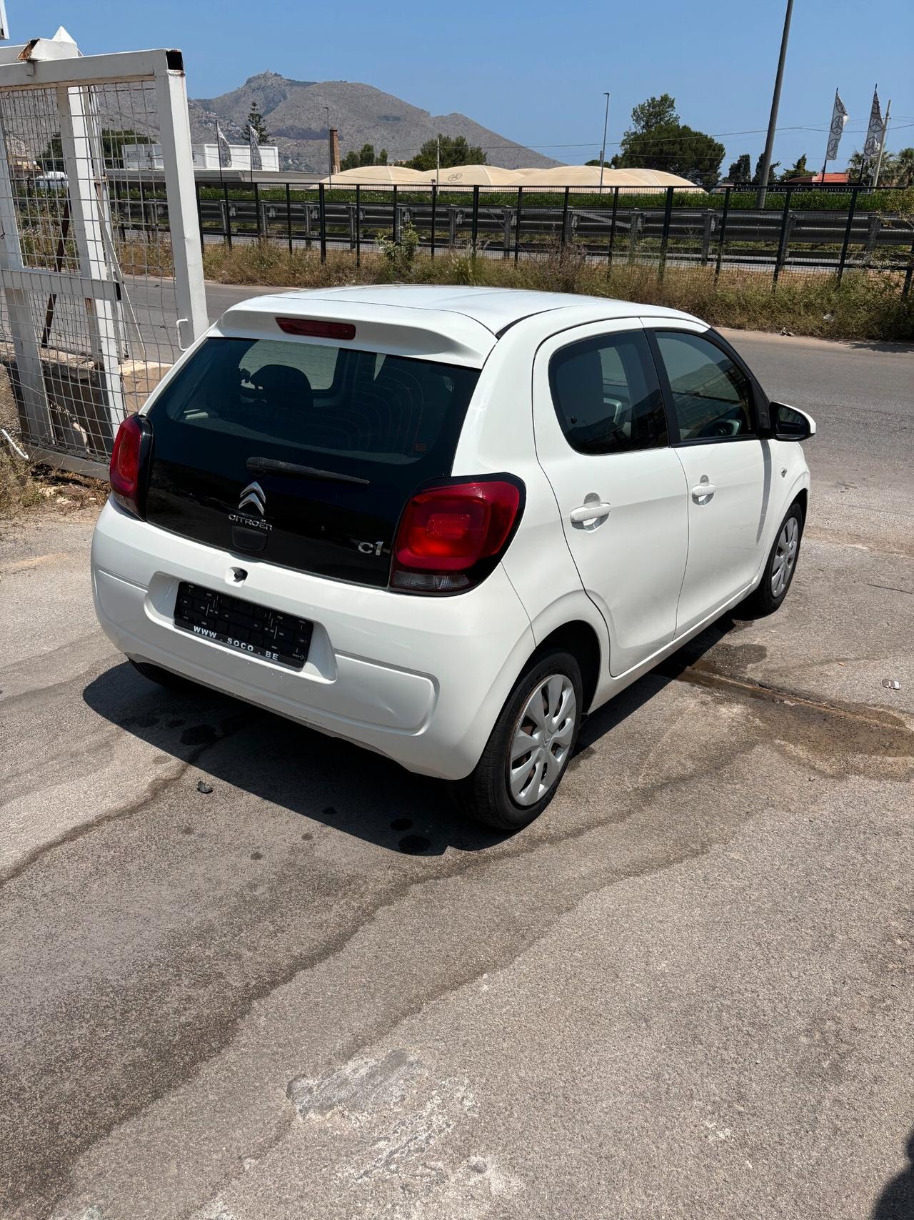 Citroen C1 VTi 68 5 porte anno 2016 km 66.000 per info 3279411053