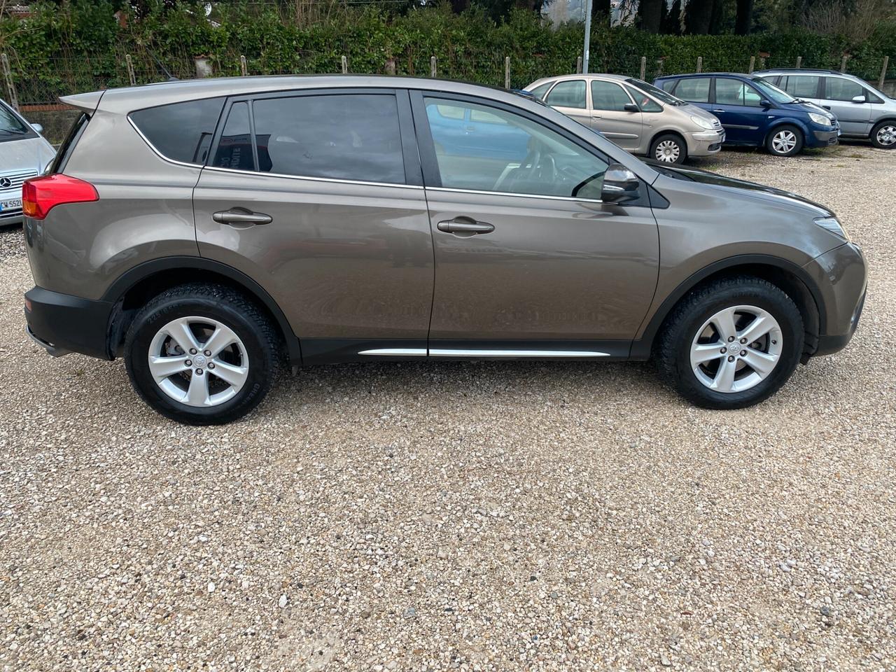 Toyota RAV 4 RAV4 2.0 D-4D 2WD Lounge