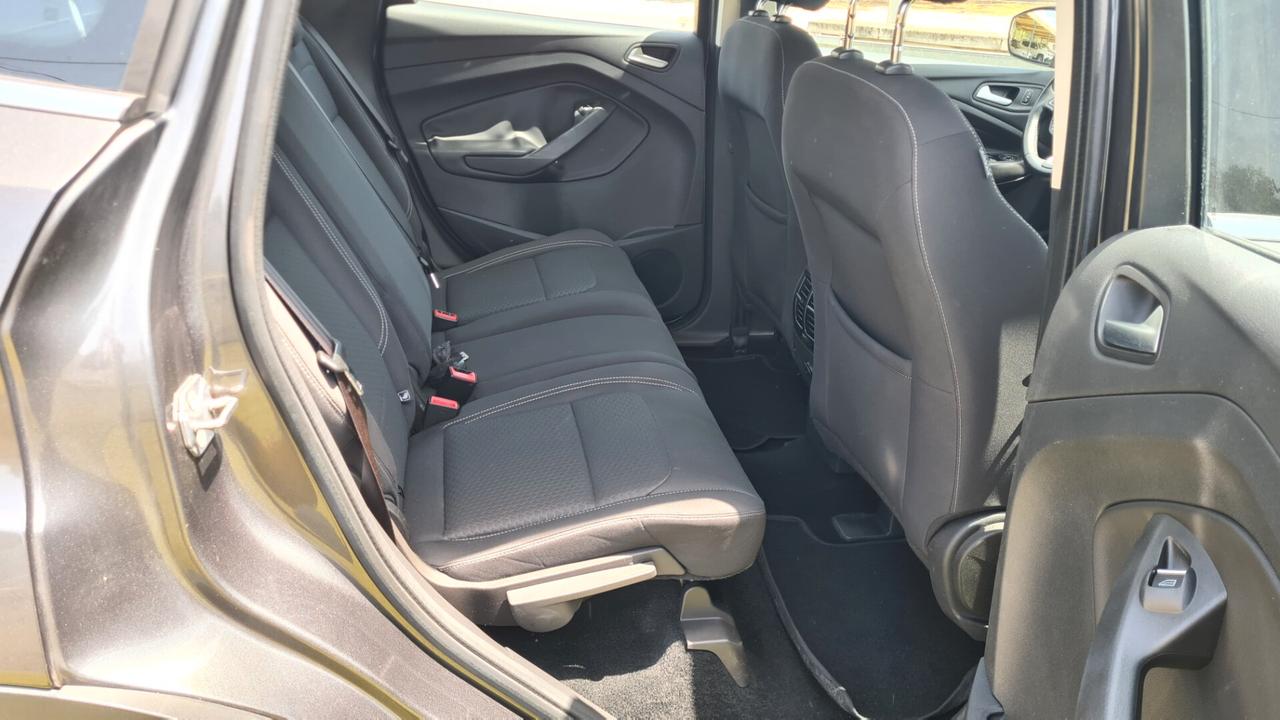 Ford Kuga 1.5 TDCi 120 cv 8v. Business 2017