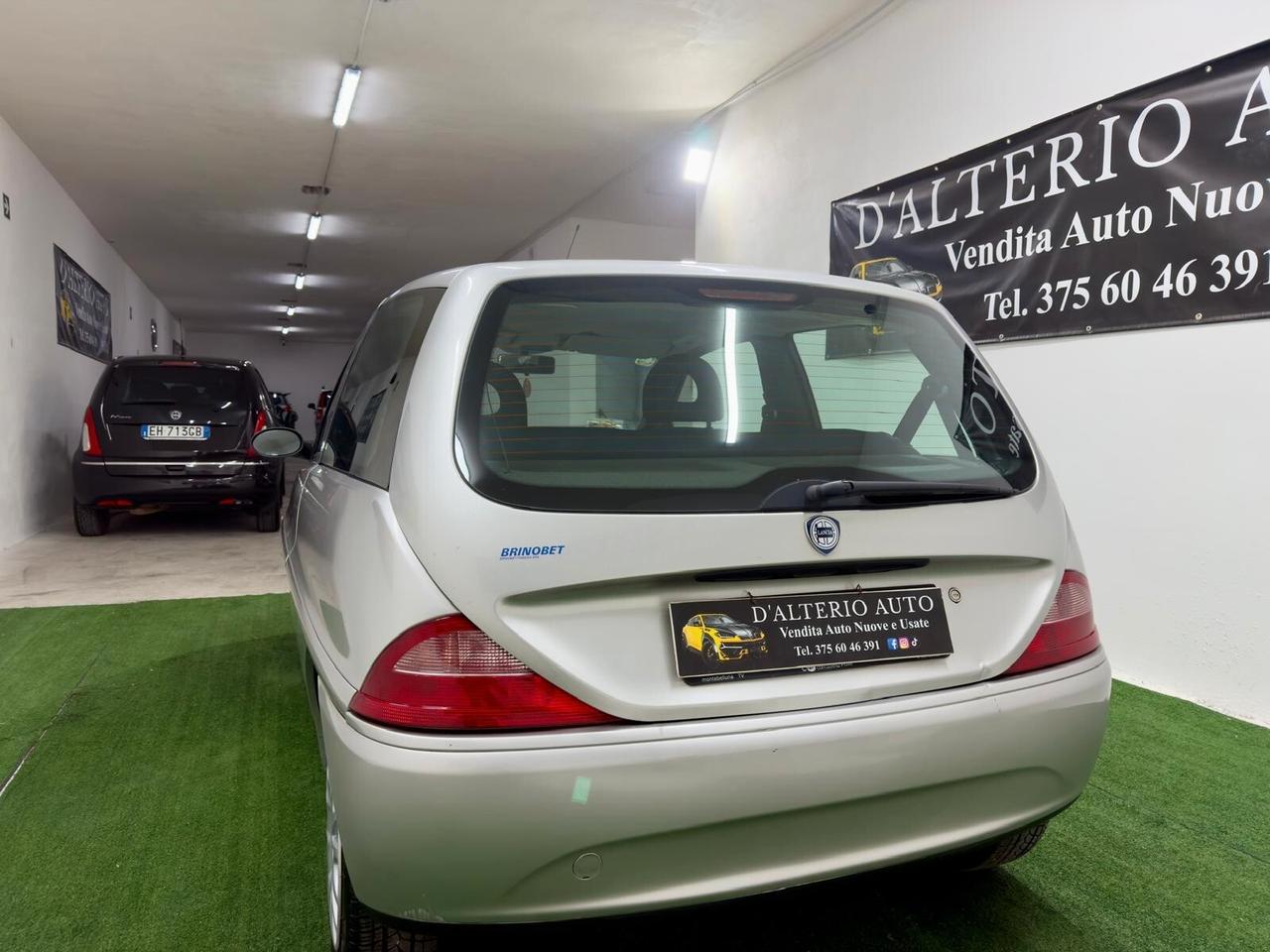 Lancia Y 1.2i 16V cat LX