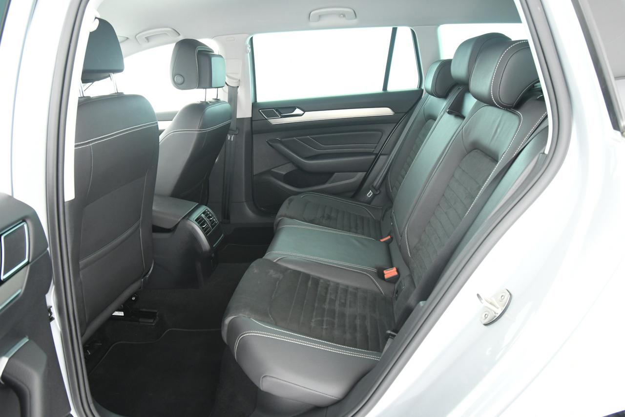 VOLKSWAGEN Passat Variant 2.0 tdi Executive 190cv dsg ACC+APP CONNECT+ALCANTARA
