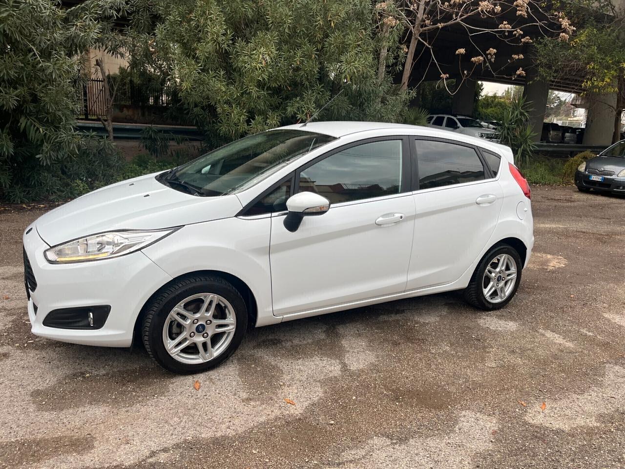 Ford Fiesta 1.4 5p. Bz.- GPL Titanium Garantita