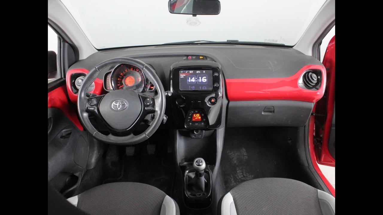 TOYOTA Aygo II 2014 - Aygo 5p 1.0 x-play