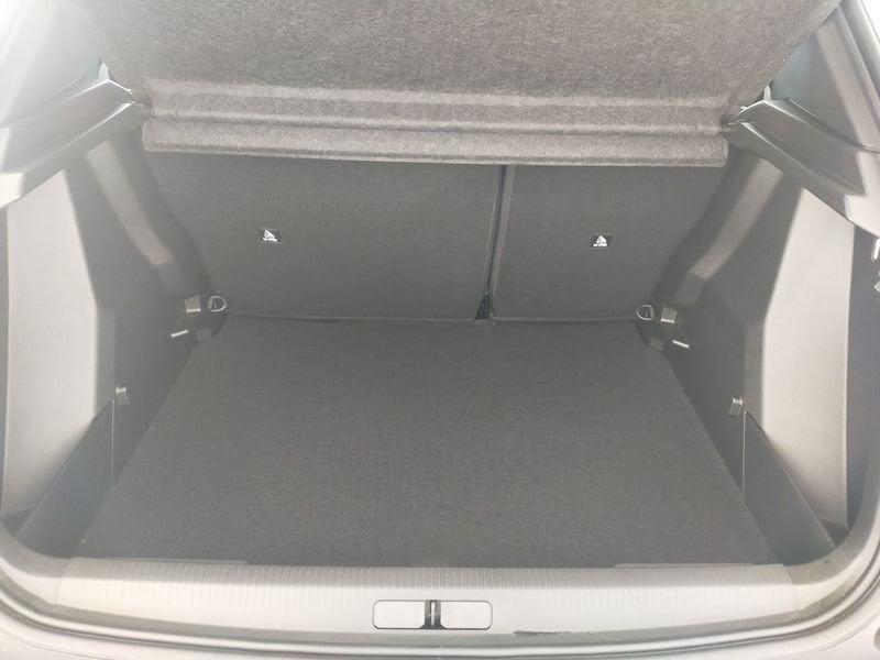 Peugeot 2008 Hybrid 136 e-DCS6 Allure + Vision & Drive KM0