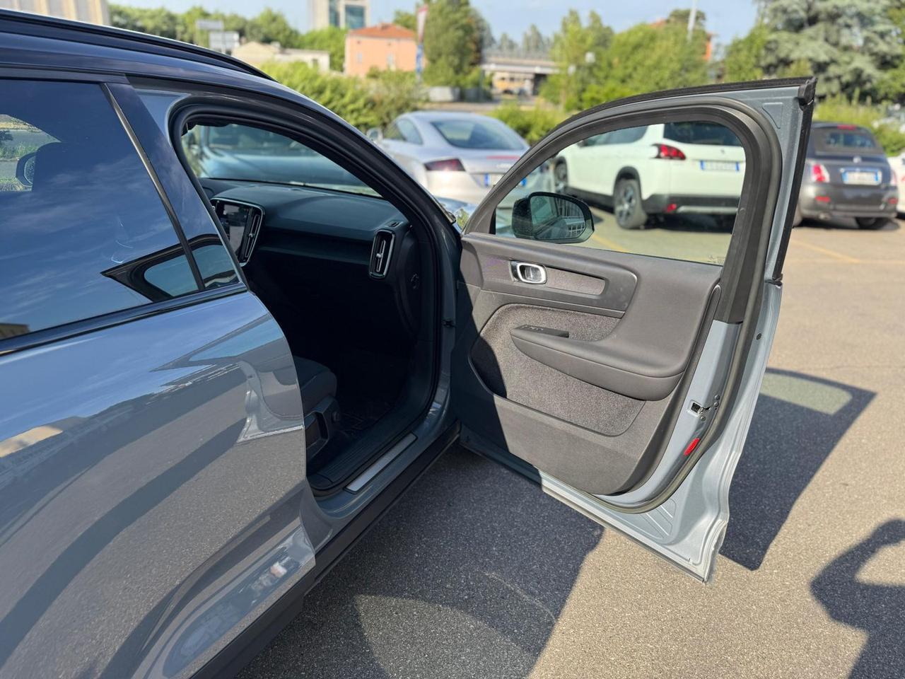 Volvo XC40 Plus Recharge #5938