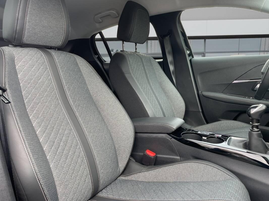 Peugeot 208 1.2 puretech Allure s&s 100cv con CarPlay