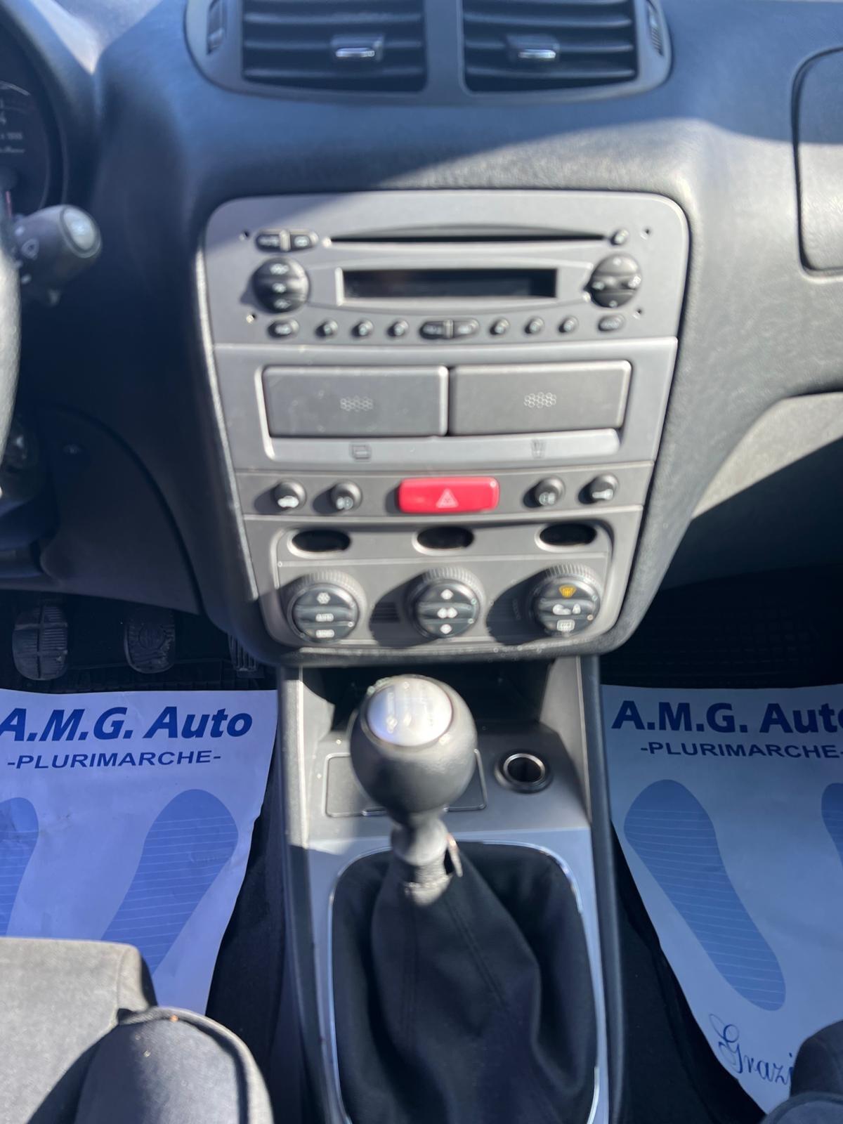 Alfa Romeo 147 1.9 JTD (120) 88 KW 5 porte Distinctive