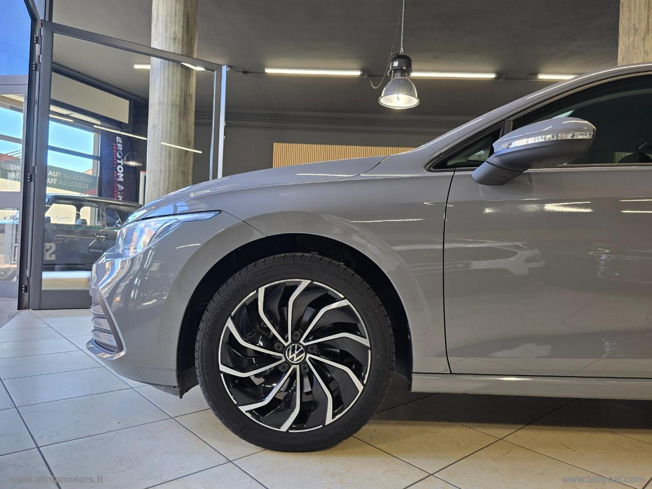 VOLKSWAGEN Golf 1.0 TSI EVO Life