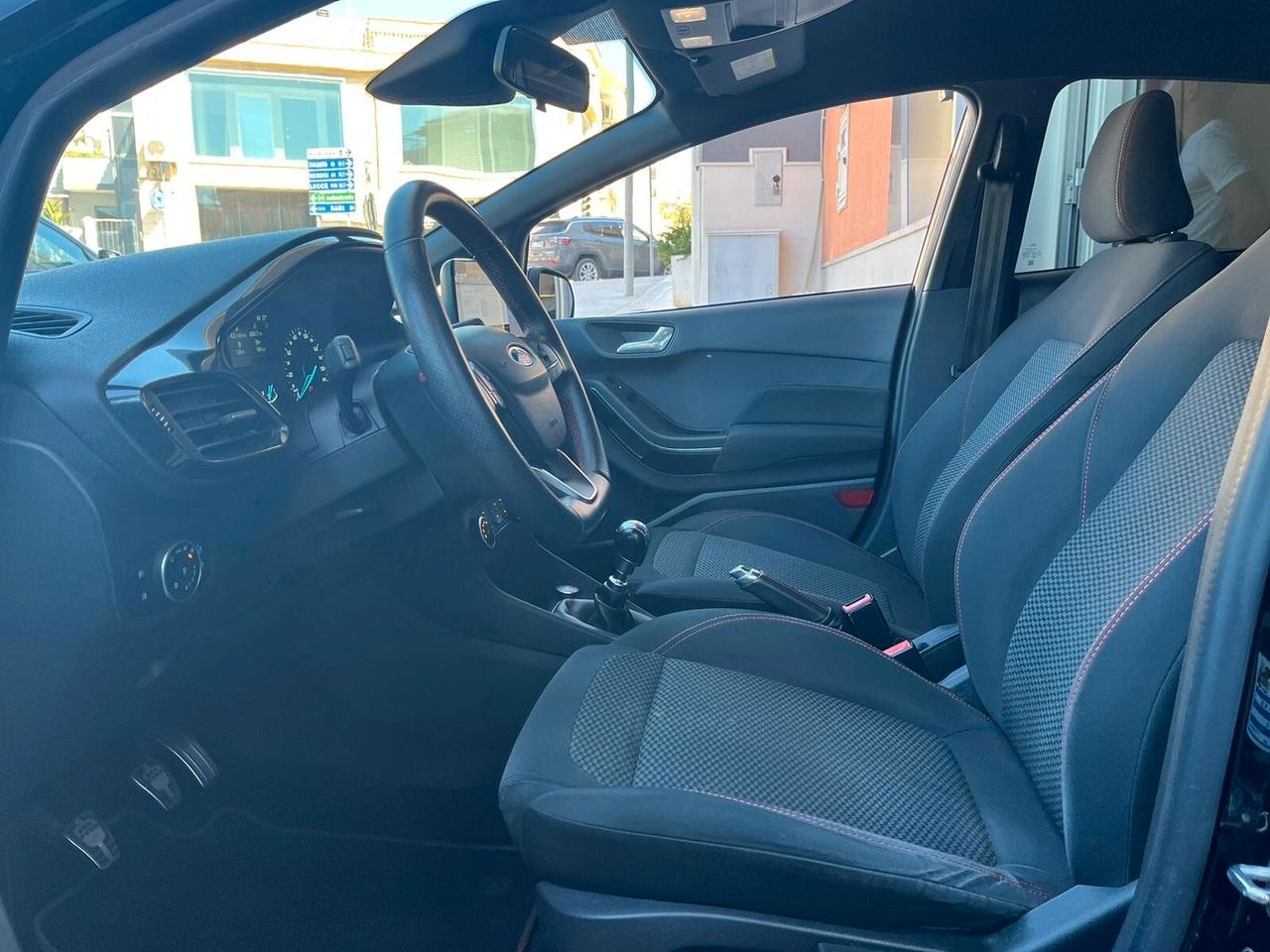 Ford Fiesta 1.5 5 porte ST-Line