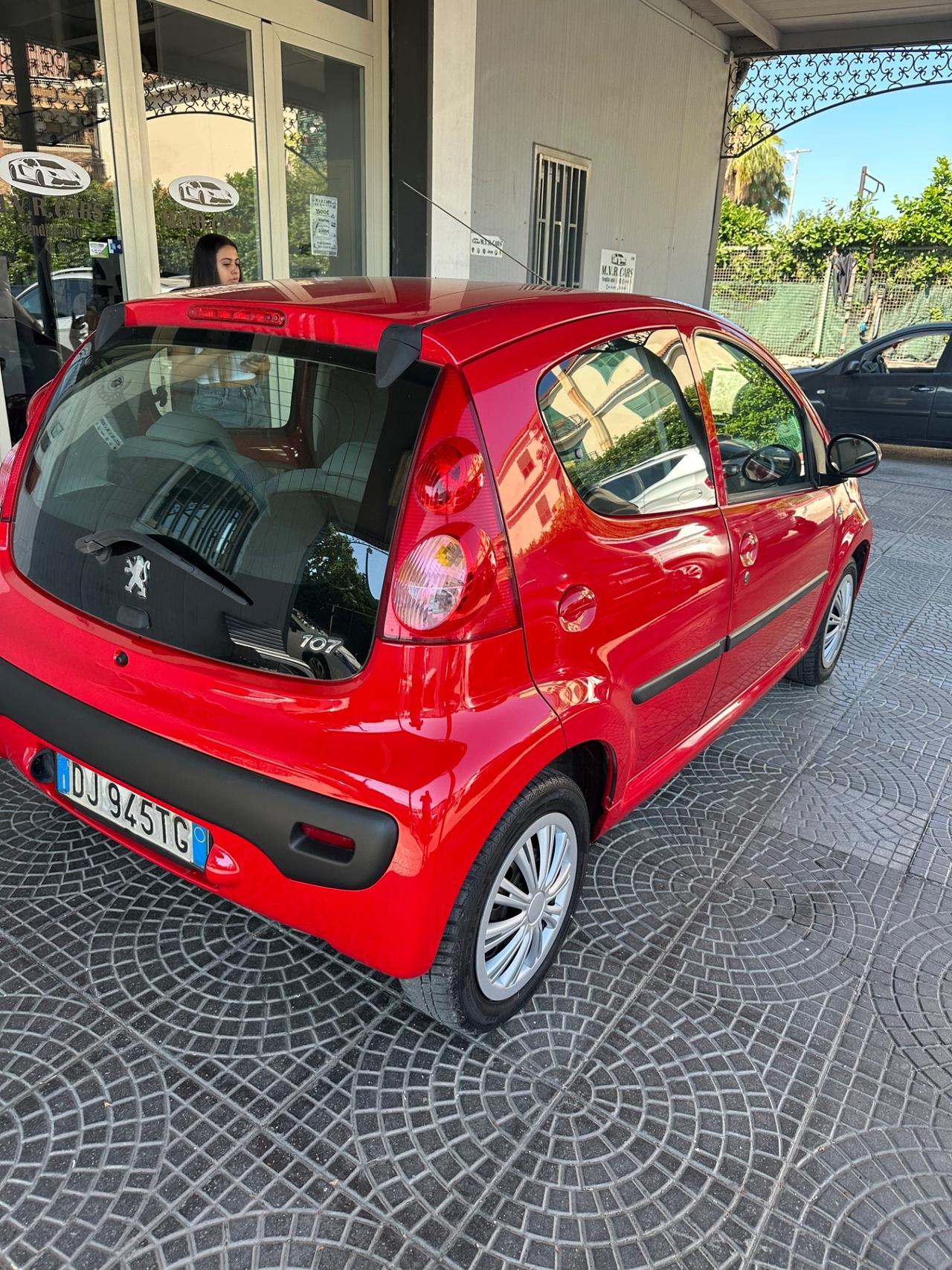 Peugeot 107 1.0 68CV 5p. Desir