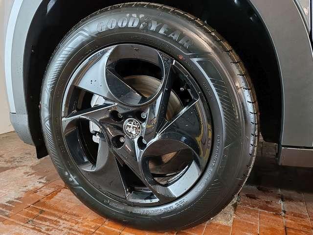 Alfa Romeo Junior 1.2 Hybrid 48V 145cv Edct6