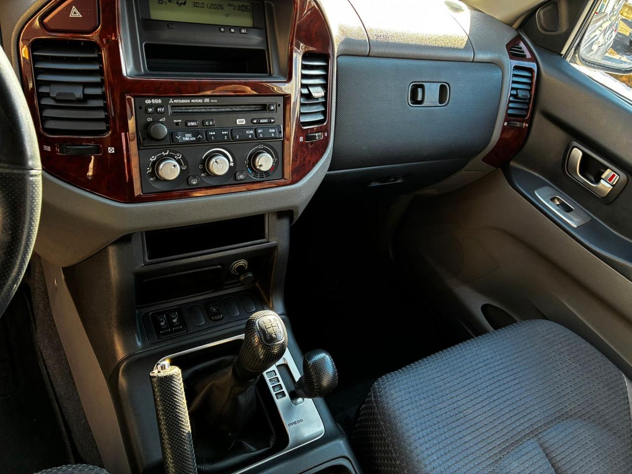 MITSUBISHI PAJERO 3.2 DI-D 160CV GLS MANUALE