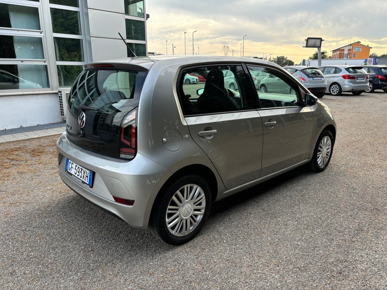 Volkswagen up! 1.0 5p. eco move up! BlueMotion Technology