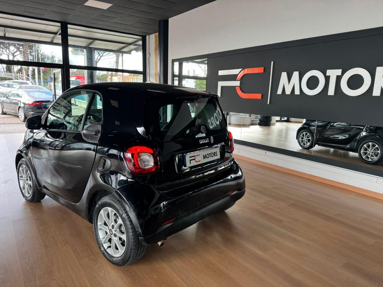 Smart ForTwo 70 1.0 NEOPATENTATI PELLE-SCHERMO-PADDLE