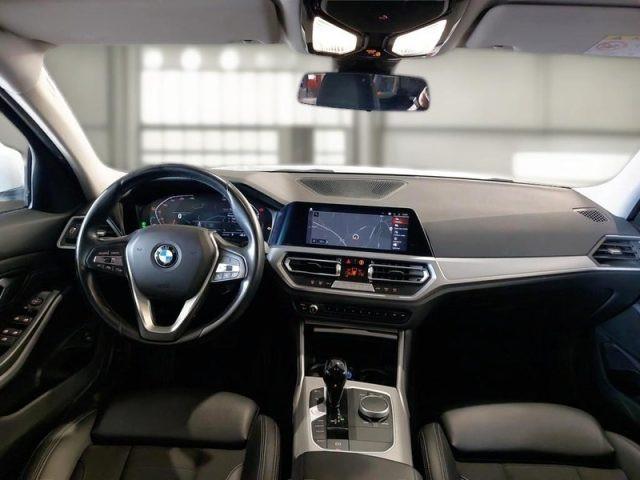 BMW 318 d 48V Touring Business Advantage