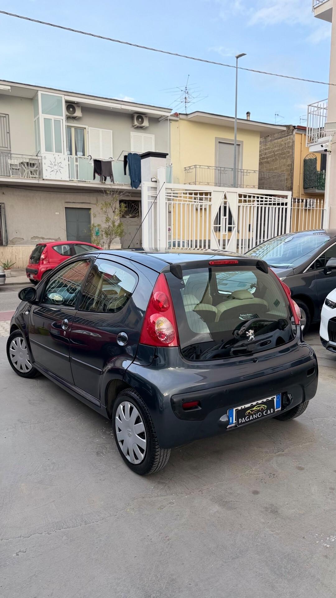 Peugeot 107 1.0 68CV 5p. Sweet Years AUTOMATICA