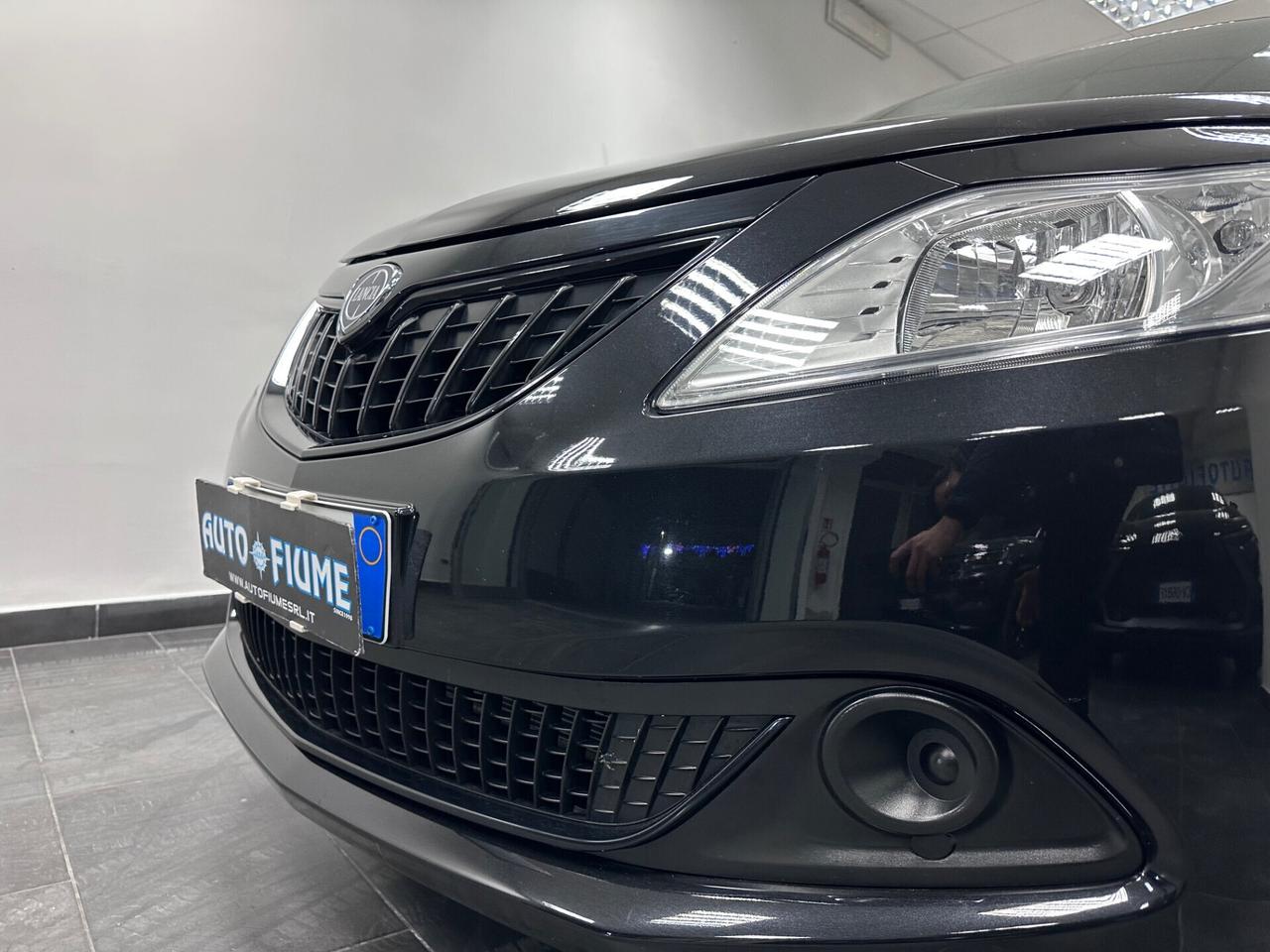 Lancia Ypsilon 1.0 FireFly 5 porte S&S Hybryd Gold