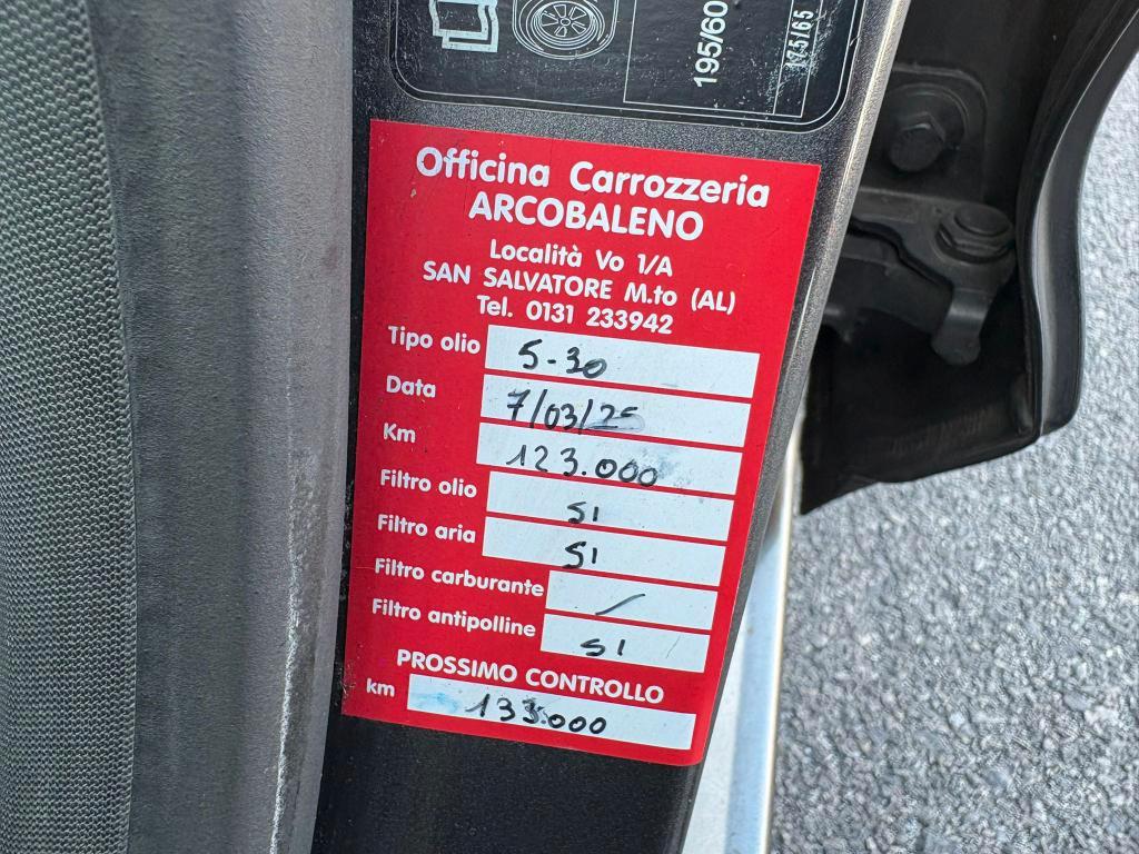 Ford Fiesta 5 Porte 1.1 BENZ 70cv ADATTA NEOPATENTATI