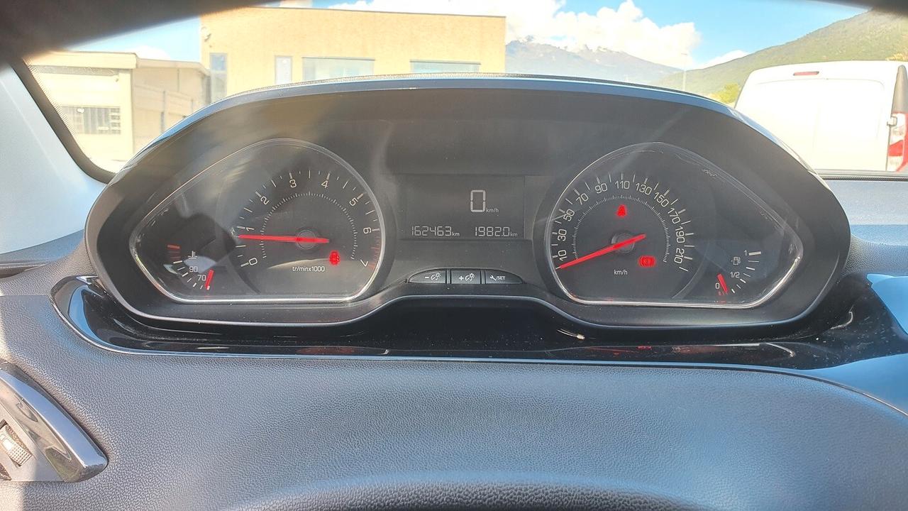 Peugeot 208 1.2 NEOPATENTATI