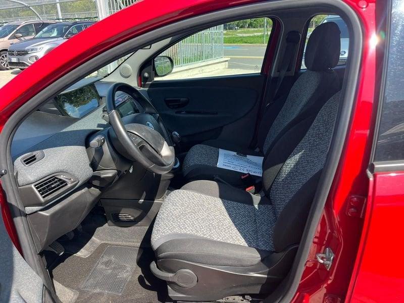 Lancia Ypsilon Ypsilon 1.0 FireFly 5 porte S&S Hybrid Silver