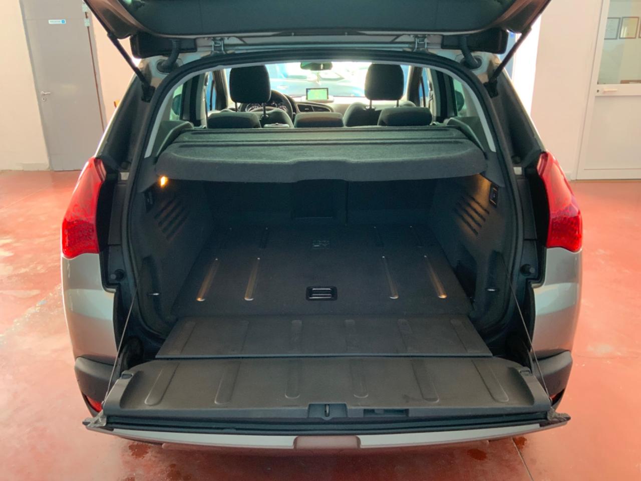 Peugeot 3008 HYbrid4