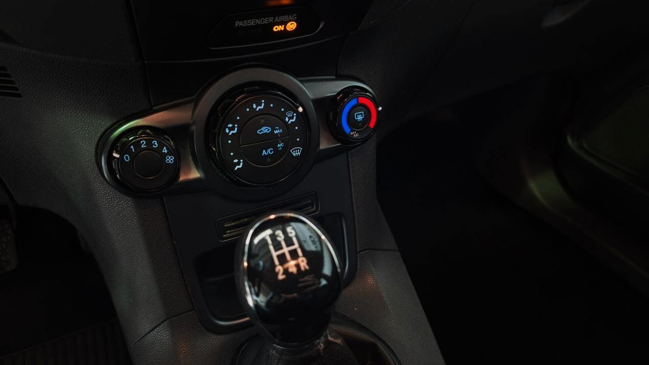 Ford Fiesta Plus 1.2 60CV 5 porte OK NEOPATENTATI