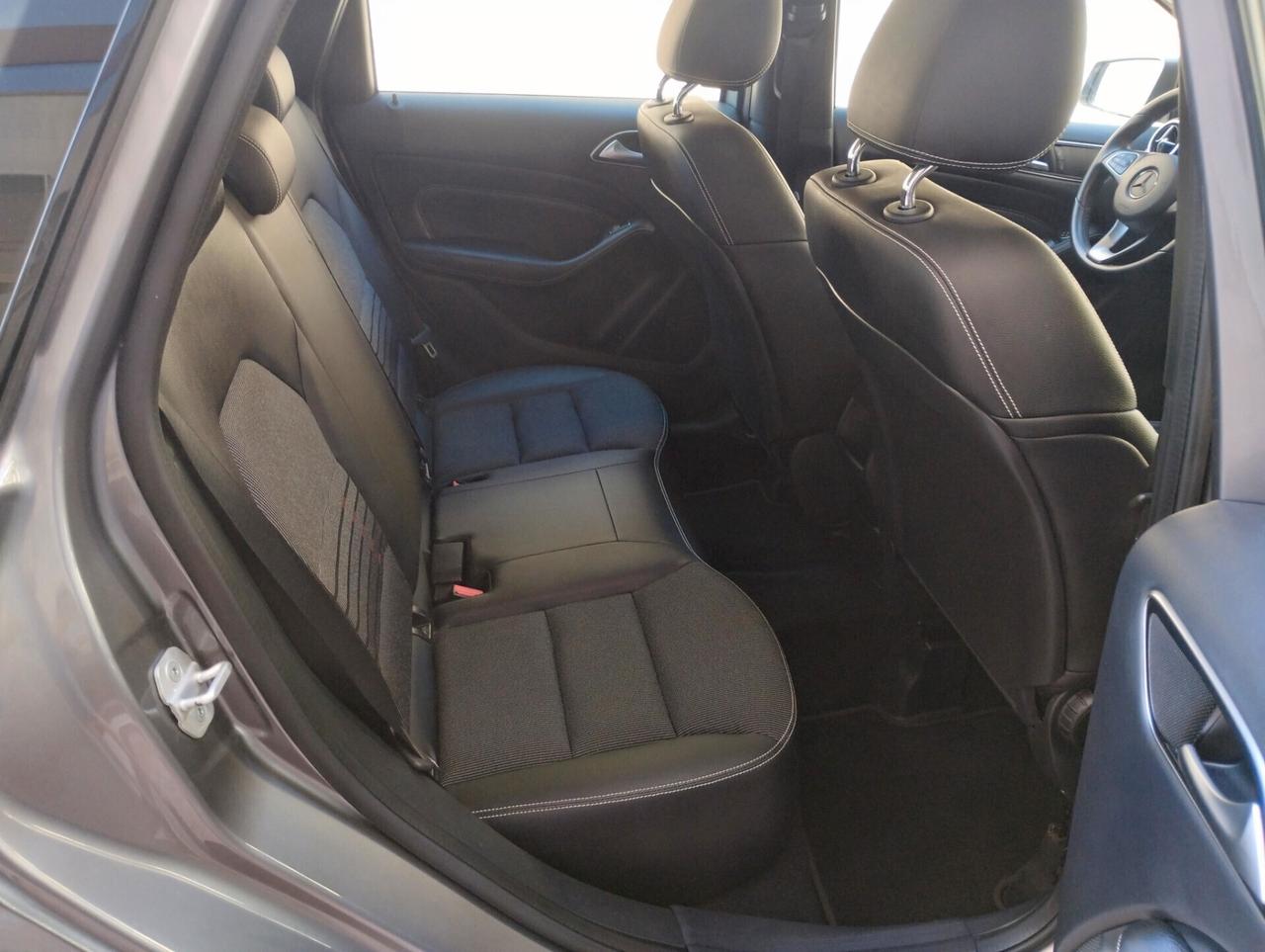 Mercedes-benz B 180 d Automatic Sport
