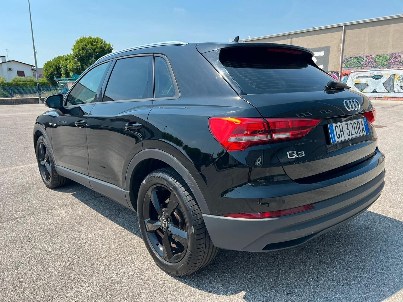 Audi Q3 35 TDI Business Advanced