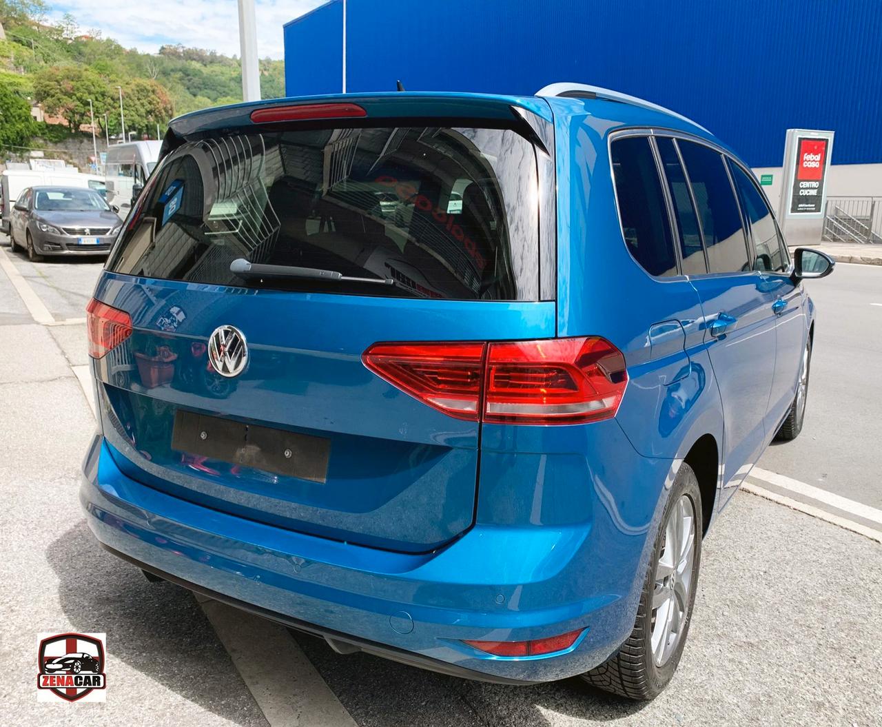 VOLKSWAGEN TOURAN1.6 TDI 115 CV AUTOMATICA HIGHLINE. TETTO APRIBILE . TAGLIANDI ORIGINALI