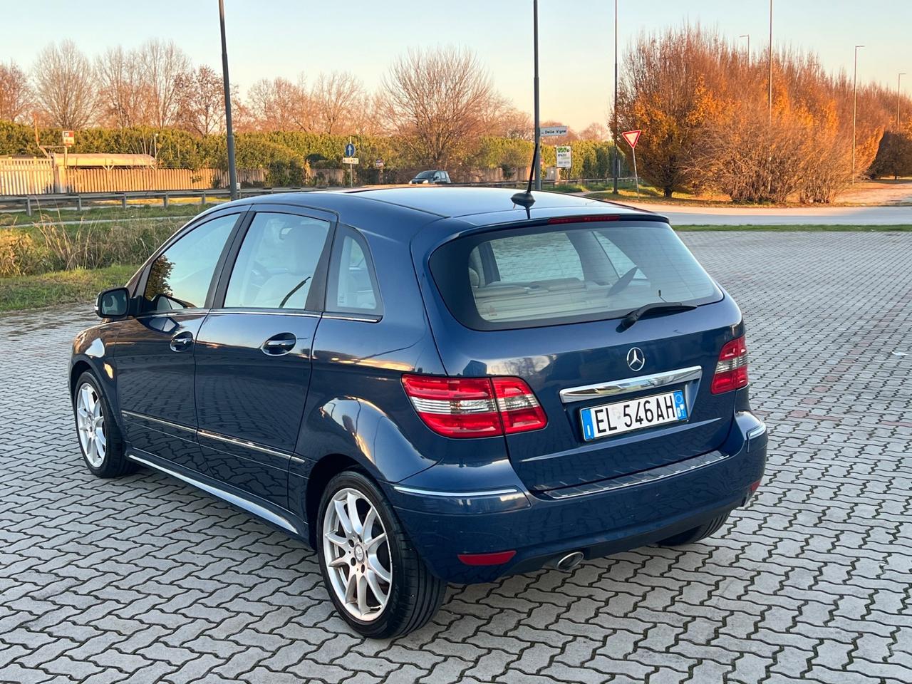 Mercedes-benz B 180 CDI BlueEFFICIENCY Premium