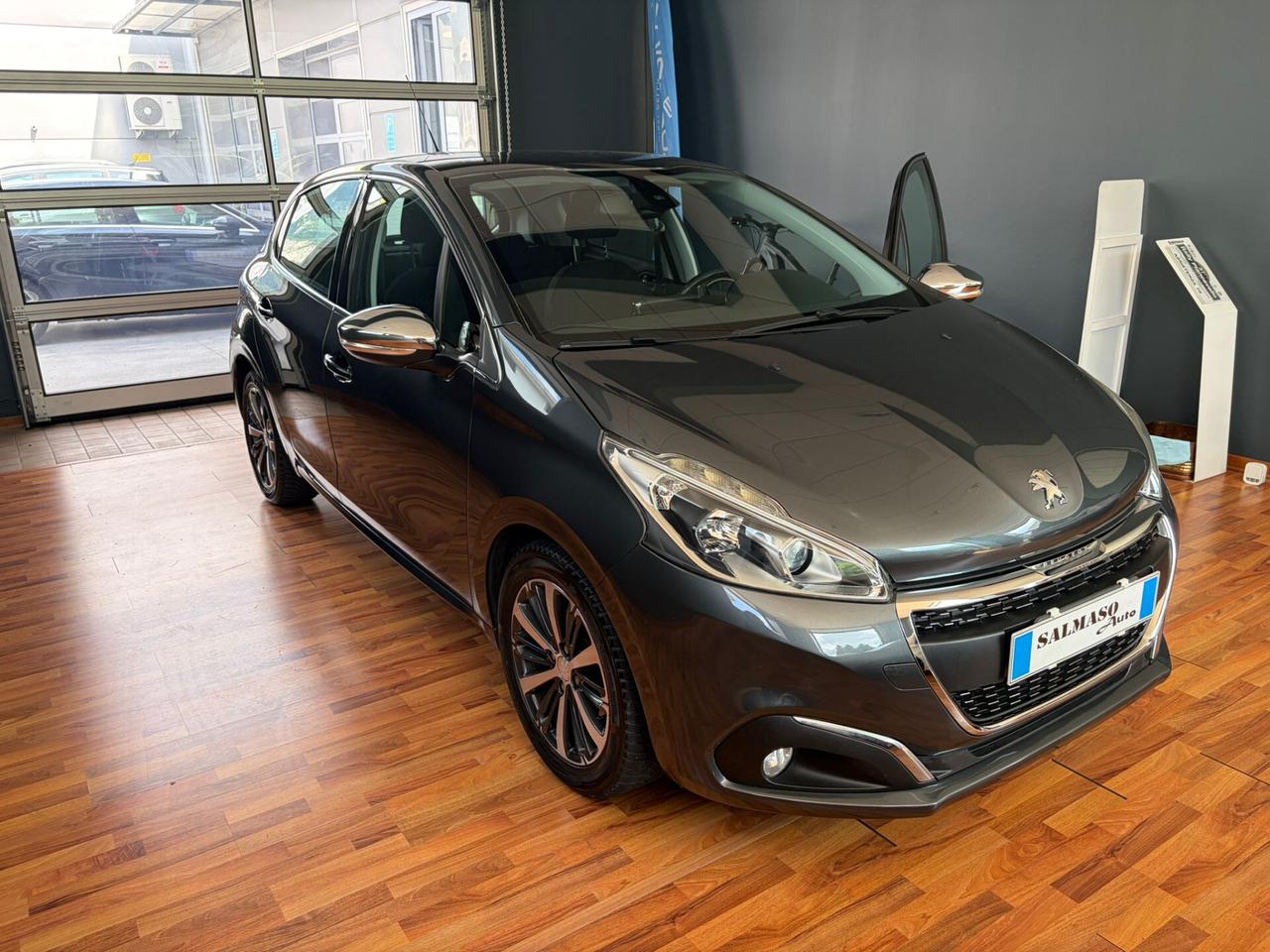Peugeot 208 BlueHDi 75 5 porte Allure