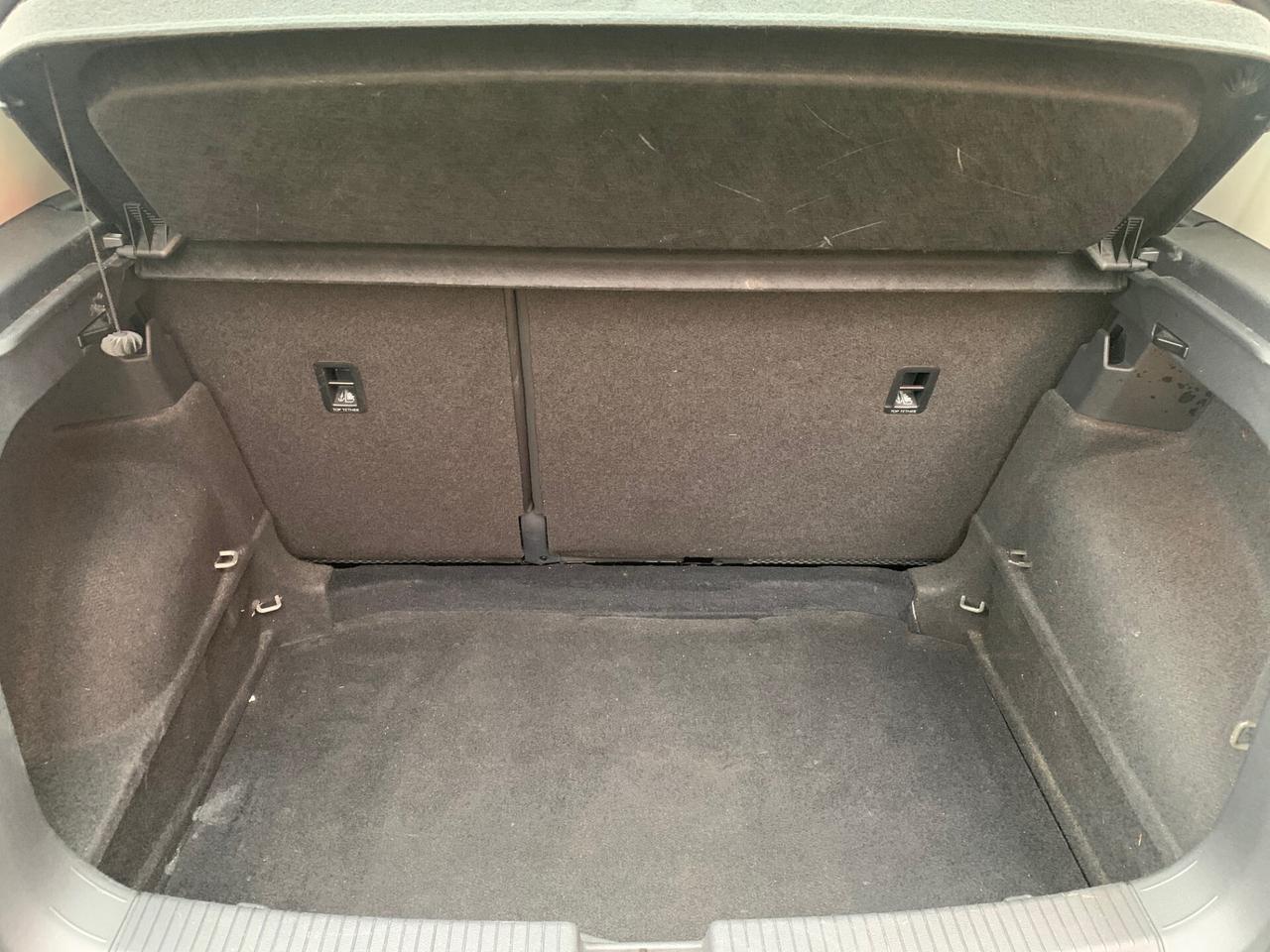 Volkswagen T-CROSS 1.0 TSI Urban - ADATTA A NEOPATENTATO