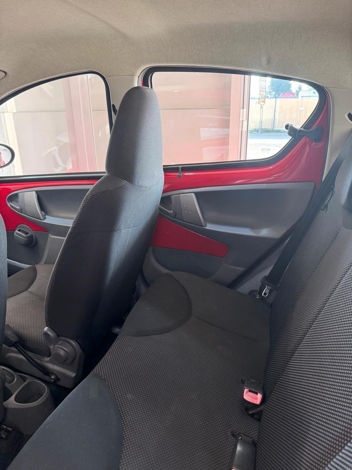 Toyota Aygo 1.0 12V VVT-i 5 porte Now Connect