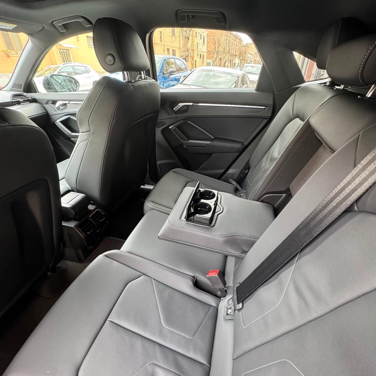 Audi Q3 SPB 35 TDI S tronic Identity Black + TETTO Pronta Consegna